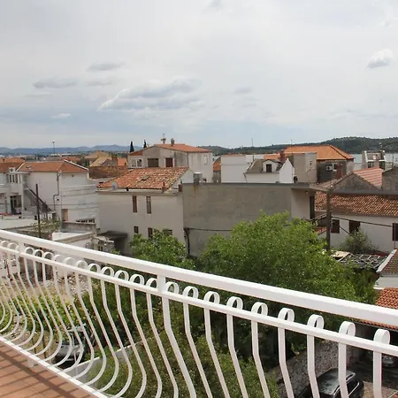 Apartman Bella *